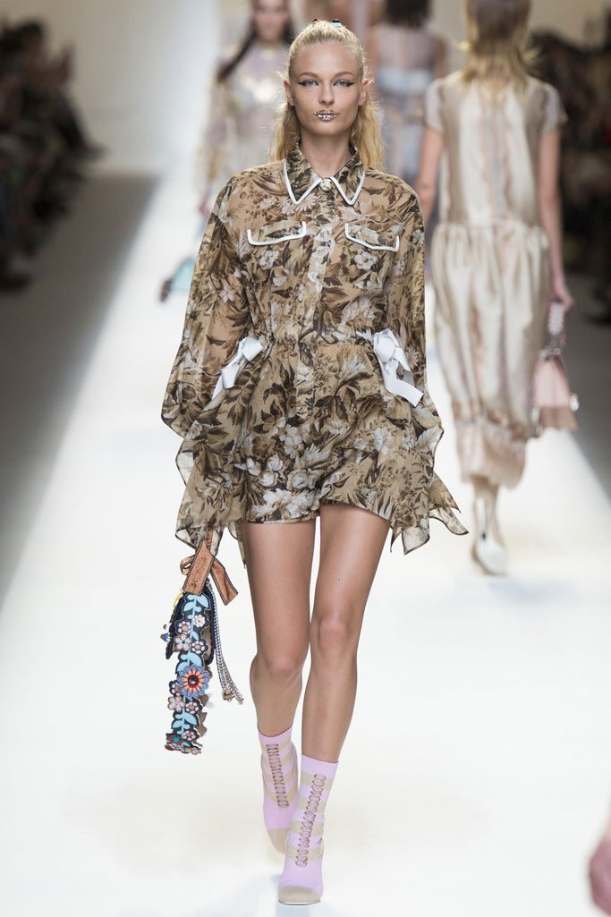 Fendi（芬迪）2024米兰时装周女装秀