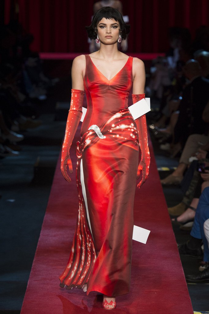 Moschino（莫斯奇诺）2024米兰时装周女装秀