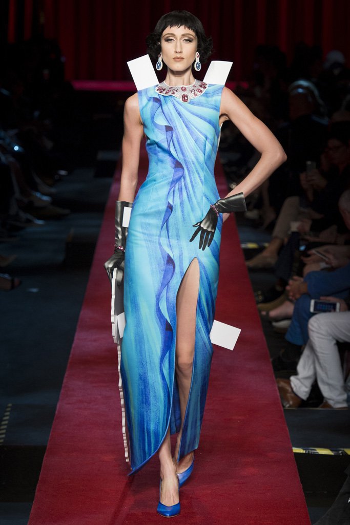 Moschino（莫斯奇诺）2024米兰时装周女装秀