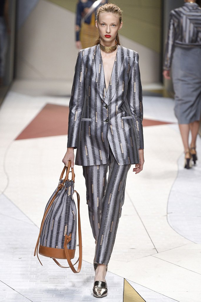 Trussardi（楚萨迪）2024米兰时装周女装秀