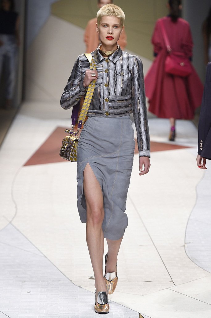Trussardi（楚萨迪）2024米兰时装周女装秀