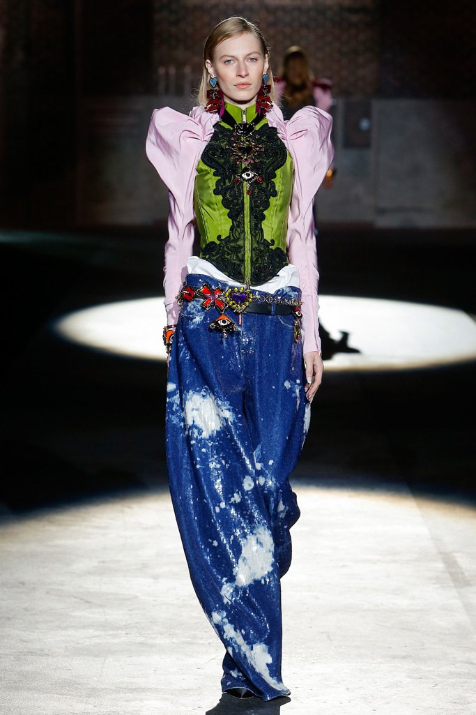 Dsquared2 2024米兰时装周女装秀