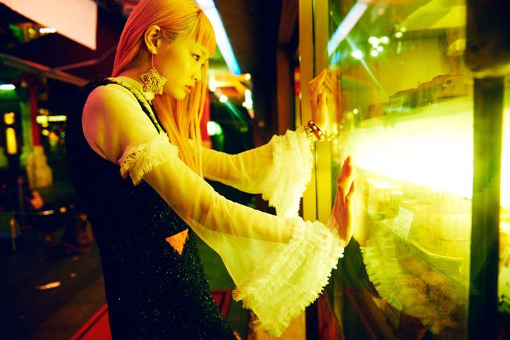 超模Fernanda Ly 演绎《Grazia》时尚杂志大片