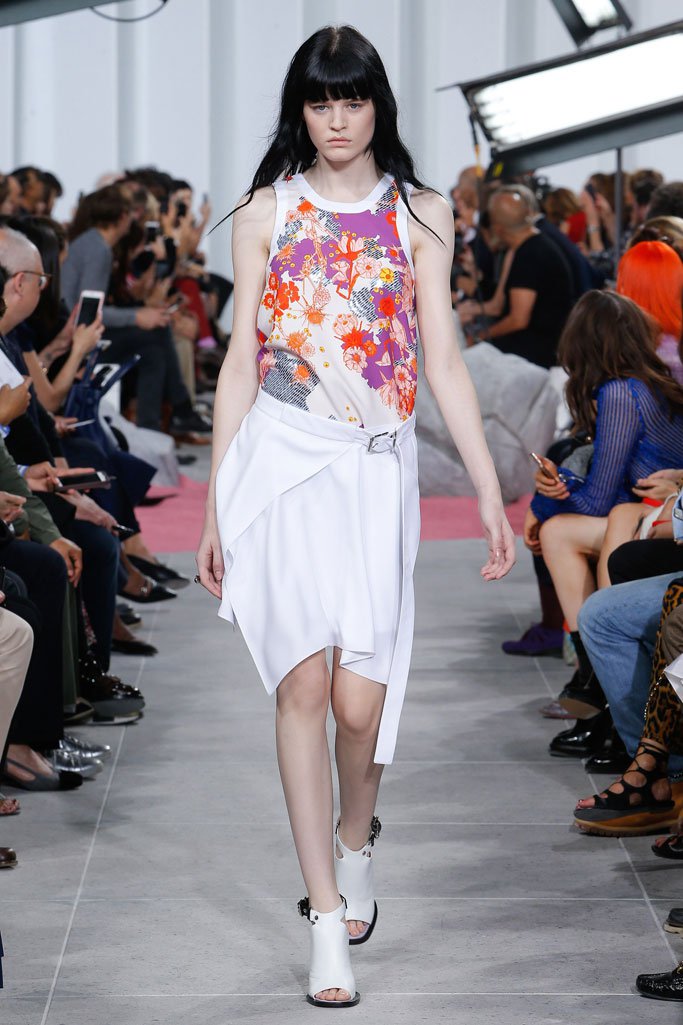 Carven（卡纷）2024春夏巴黎时装周女装秀