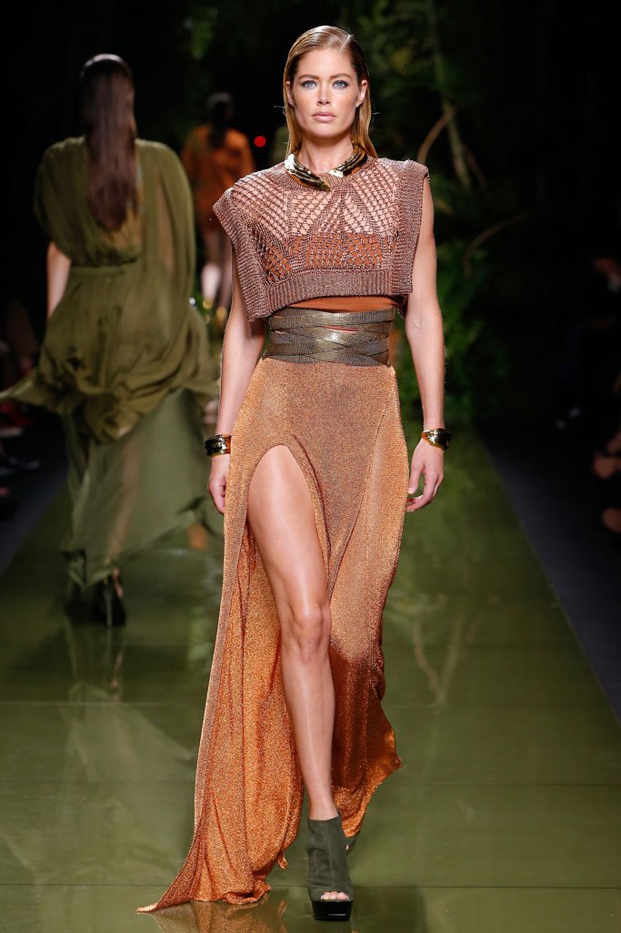 Balmain（巴尔曼）2024春夏巴黎时装周女装秀