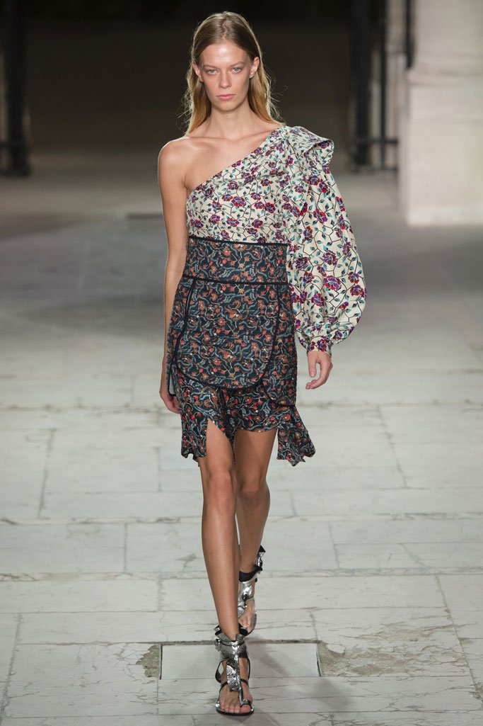 Isabel Marant（伊莎贝尔·玛兰）2024巴黎时装周时装秀