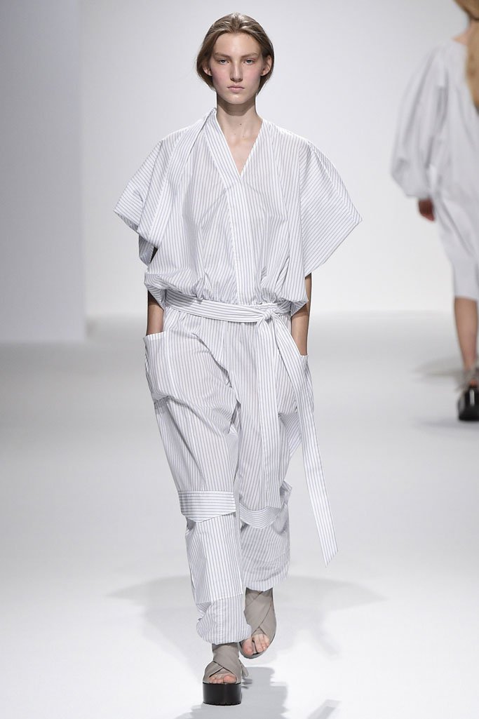 Chalayan（卡拉扬）2024巴黎时装周女装秀