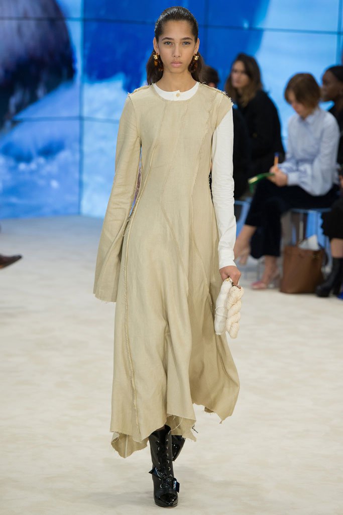 Loewe（罗意威）2024巴黎时装周女装秀