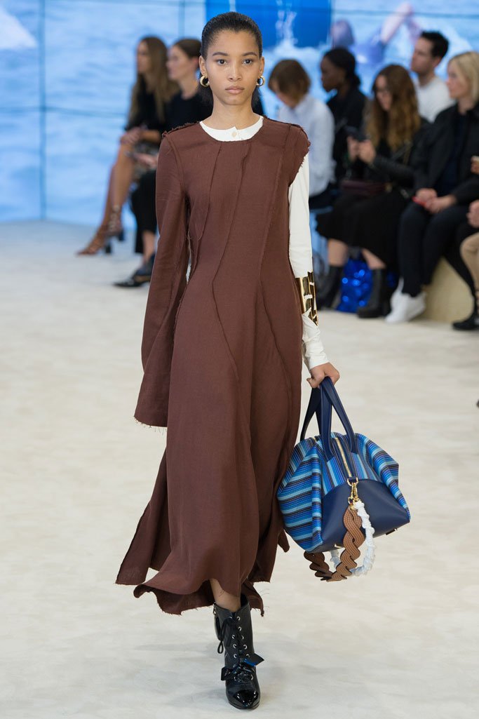 Loewe（罗意威）2024巴黎时装周女装秀