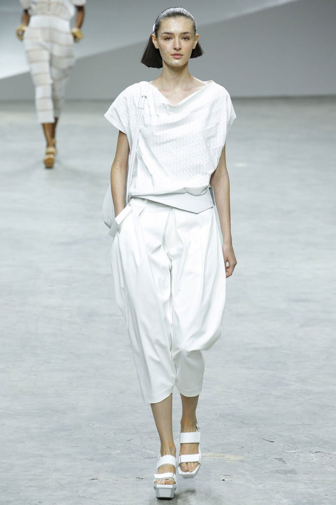 Issey Miyake（三宅一生）2024巴黎时装周时装秀