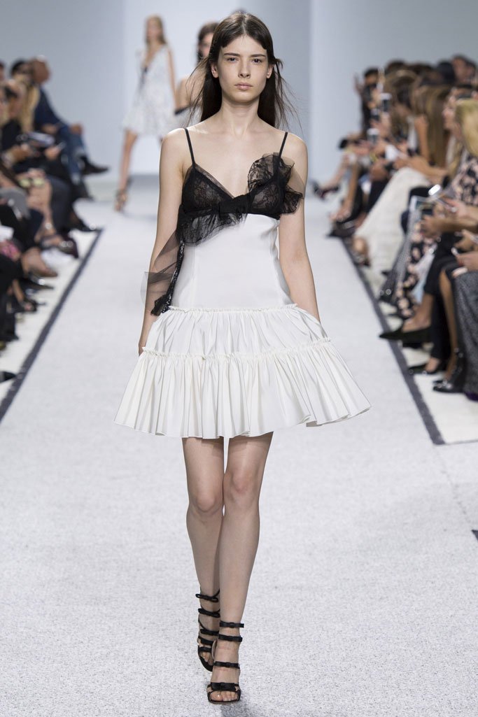 Giambattista Valli 2024春夏巴黎时装周时装秀