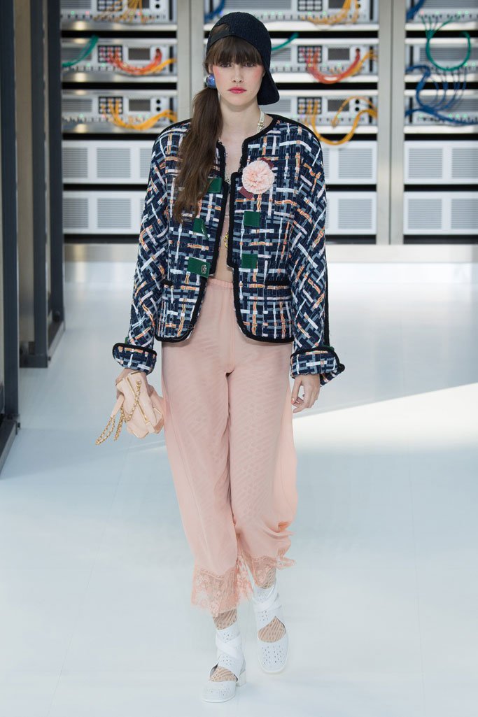 Chanel（香奈儿）2024春夏巴黎时装周时装秀