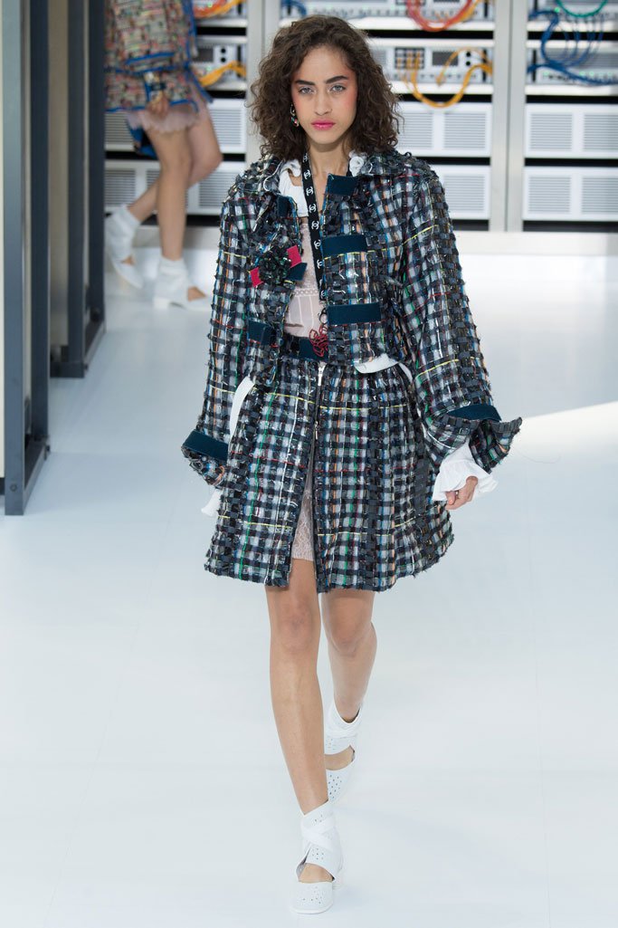 Chanel（香奈儿）2024春夏巴黎时装周时装秀