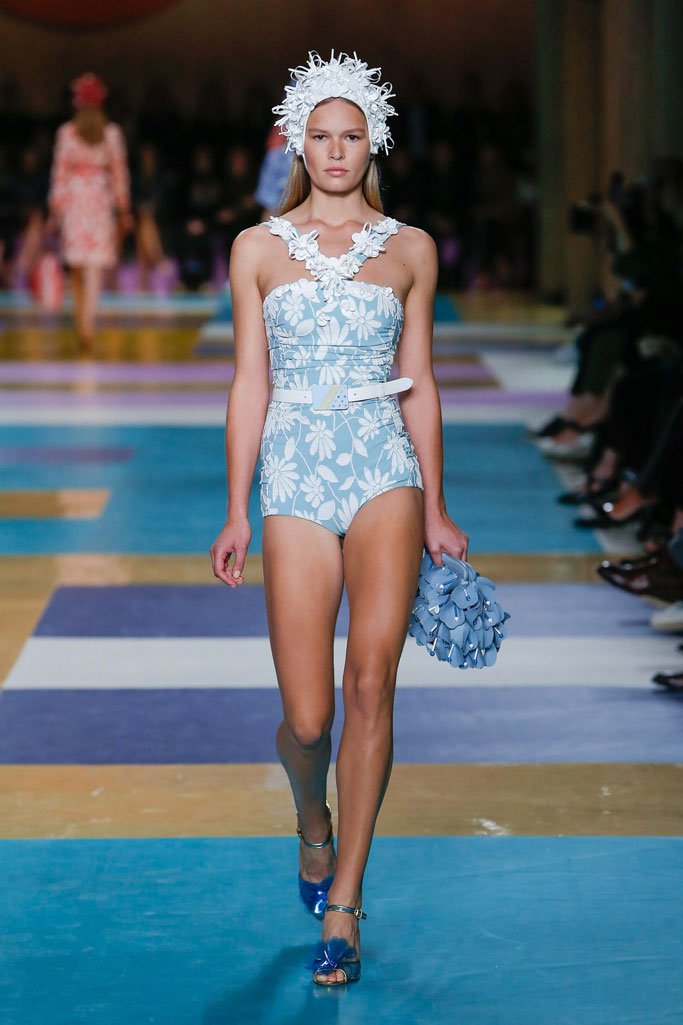 Miu Miu（缪缪）2024春夏巴黎时装周时装秀