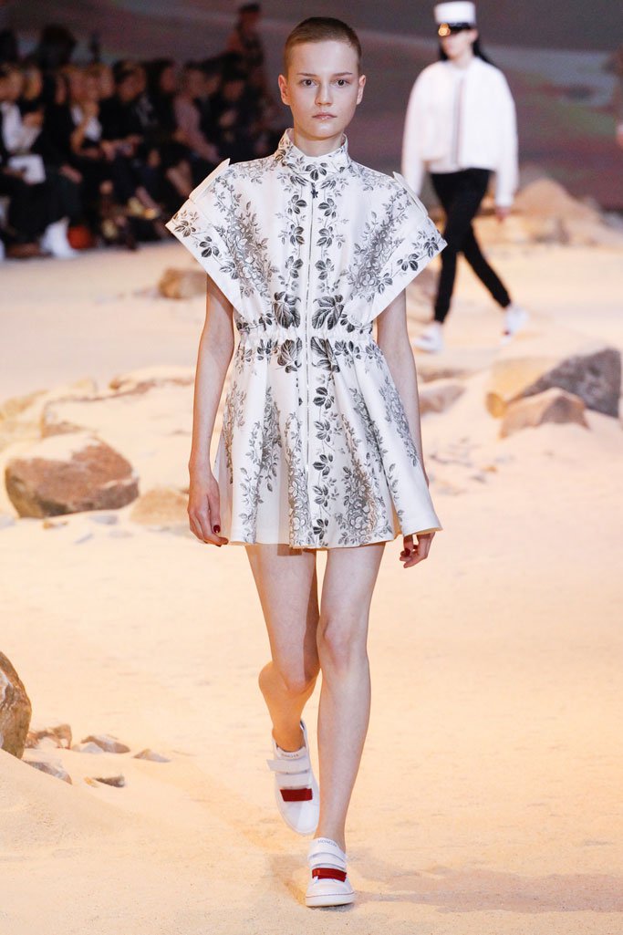 Moncler Gamme Rouge（盟可睐）2024巴黎时装周时装秀
