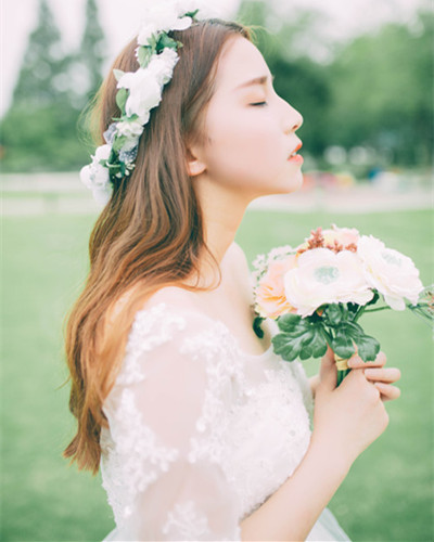 想当女神吗? 那就马上来get清纯中长发