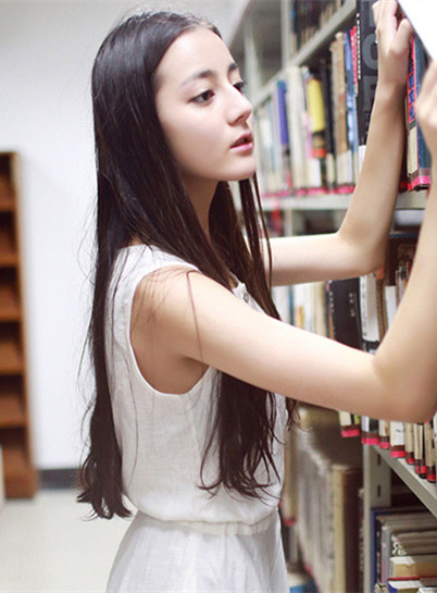 黑长直强势回归 看看娱乐圈都有哪些女星深爱黑长直