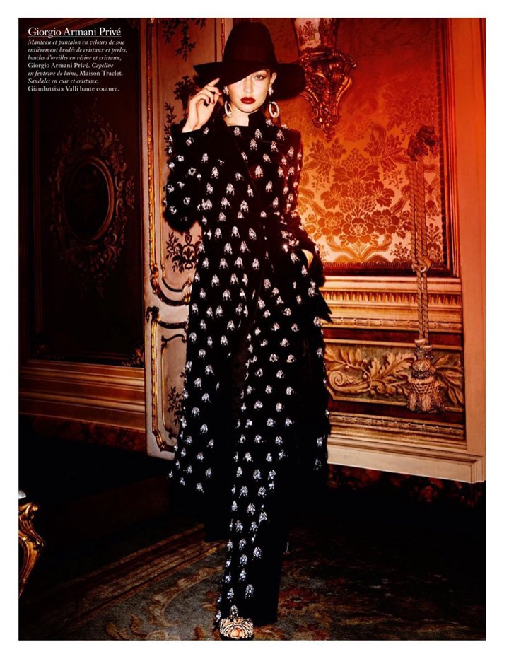 超模Gigi Hadid 演绎《Vogue》法国版时尚杂志大片