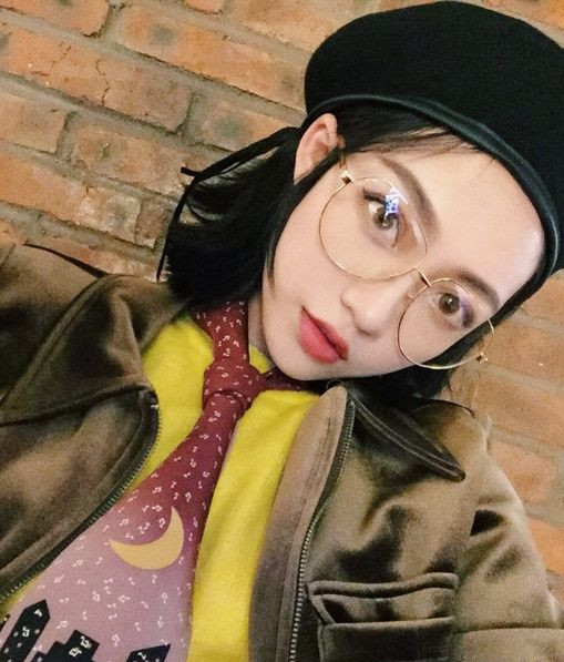 女生流行短发2025图片 不妨在圣诞前剪个短发吧!