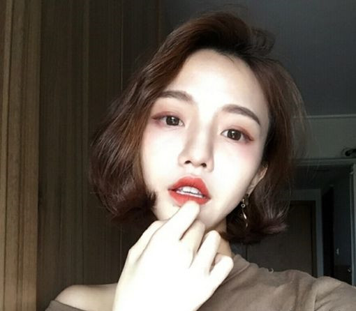 短发2025流行发型图片 最值得参考的女生短发