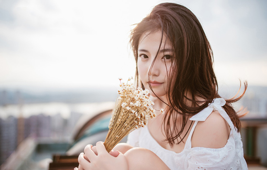 御泥坊葡萄籽琉璃亮颜黑面膜 保湿又美白的黑面膜