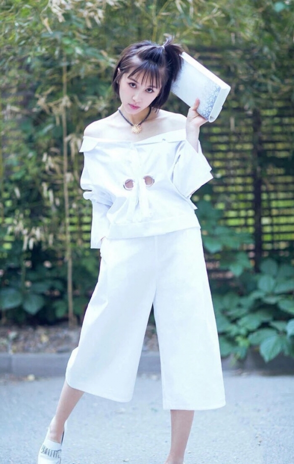 王子文最新街拍图片  曲妖精长腿撩人