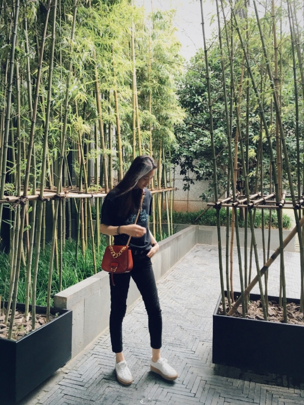 刘雯穿衣技巧  夏末初秋这么穿才美