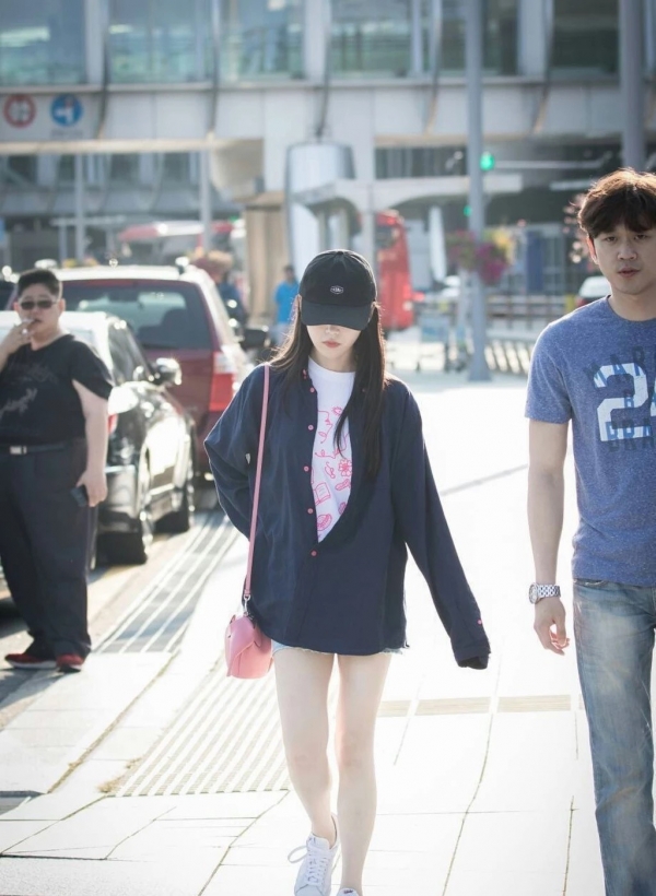 IU李智恩穿衣搭配  清新少女风才最美