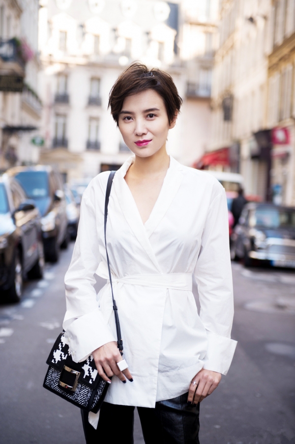 宋佳生活照 私服女王示范秋日时髦look
