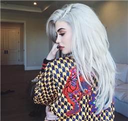 凯莉•詹娜 (Kylie Jenner)最新街拍合辑 大解析