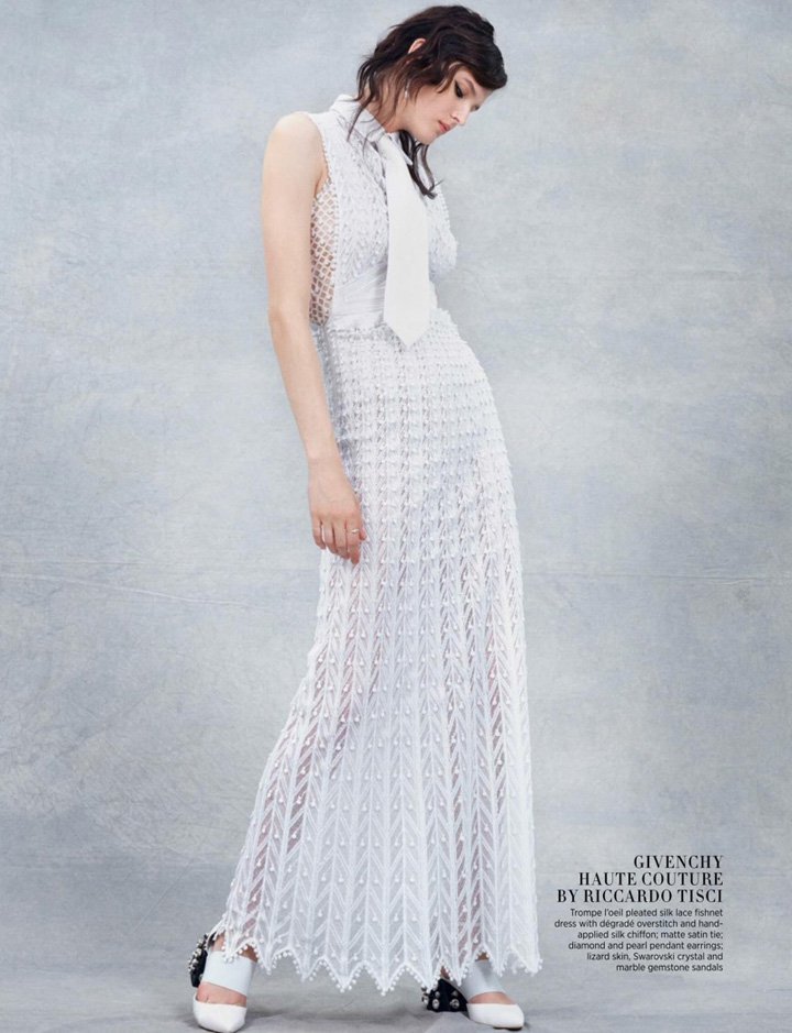 超模Katlin Aas 演绎《Harper’s Bazaar》时尚杂志大片