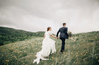 谁说婚姻和谁过都一样？