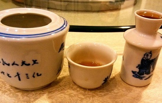 喝酒能吃螃蟹吗 喝啤酒切忌吃海鲜