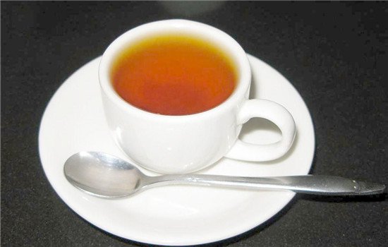 冬季喝红茶好处 寒冷的时候来一杯热红茶最合适了