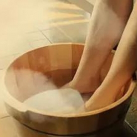 泡脚去脚气用什么泡脚 把握冬季治疗脚气的最佳时机