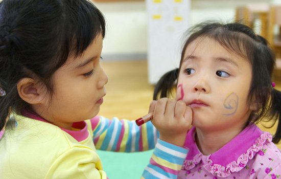 孩子脾气大爱哭怎么办 不同年龄孩子不同对待方法