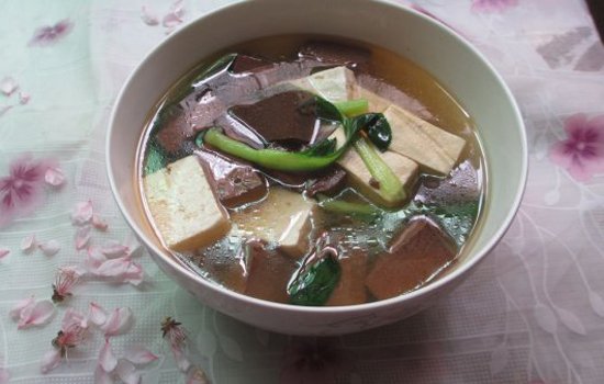 宝宝缺铁性贫血吃什么好 补铁补血前四的食物你可知？