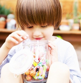 孩子吃糖多了好吗 控制食用量尽量少吃糖