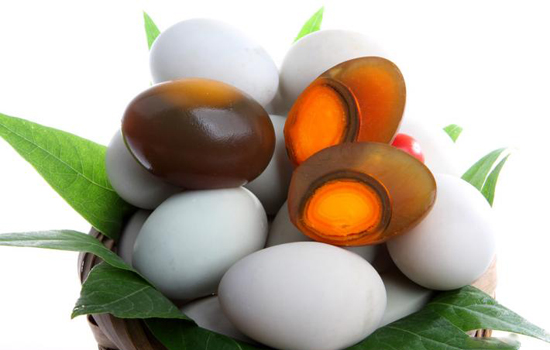 孕妇可以吃皮蛋吗 孕妇常吃皮蛋易铅中毒