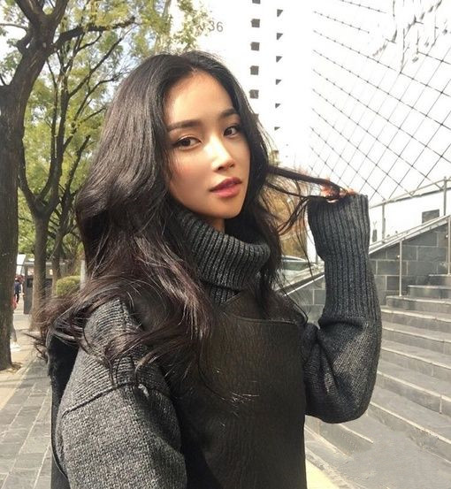 2024中长发发型 时髦美发look分享