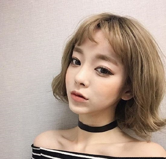 二次元短发女生图片 回头率绝对超高