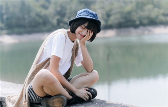 后背长痘痘是什么原因很痒 真菌感染或毛囊炎千万要重视