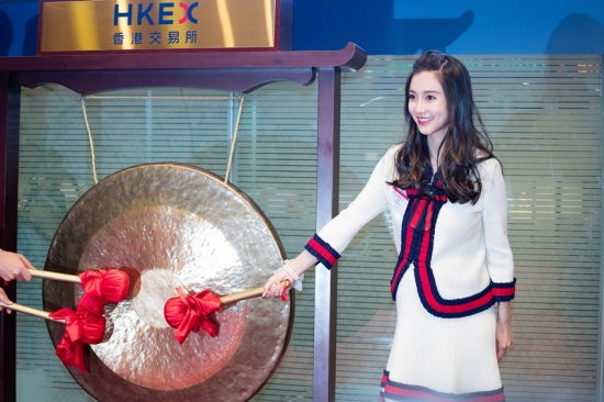 都说怀孕的女人最美 angelababy孕期发型依旧辣么美