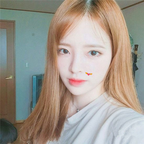 头发颜色2024流行色 时髦girl都喜欢这些发色