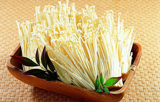 金针菇放冰箱一个星期还能吃吗 金针菇的冰箱保鲜要点