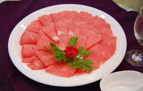 冬季吃羊肉的十大好处 冬令补品羊肉吃起来