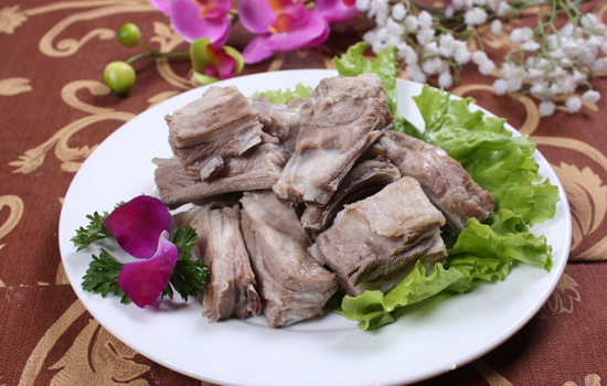 冬季吃羊肉的十大好处 冬令补品羊肉吃起来