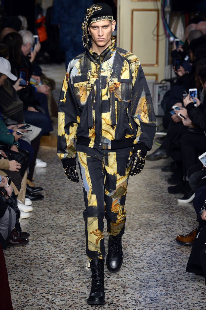 Moschino（莫斯奇诺）2024米兰时装周男装秀