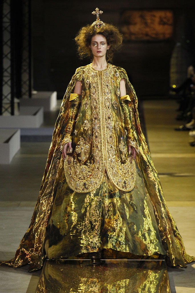 Guo Pei（郭培）2024巴黎时装周春夏高级定制时装秀