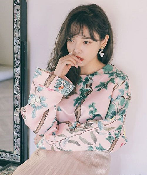 长脸的女生适合什么样的发型 修颜发型不容错失